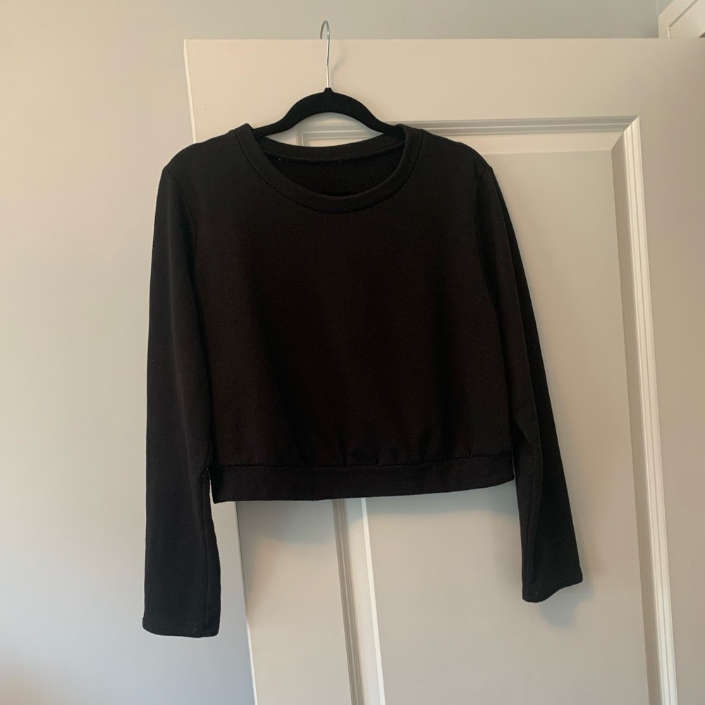 Alo Crop Top Sweater/Sweatshirt!